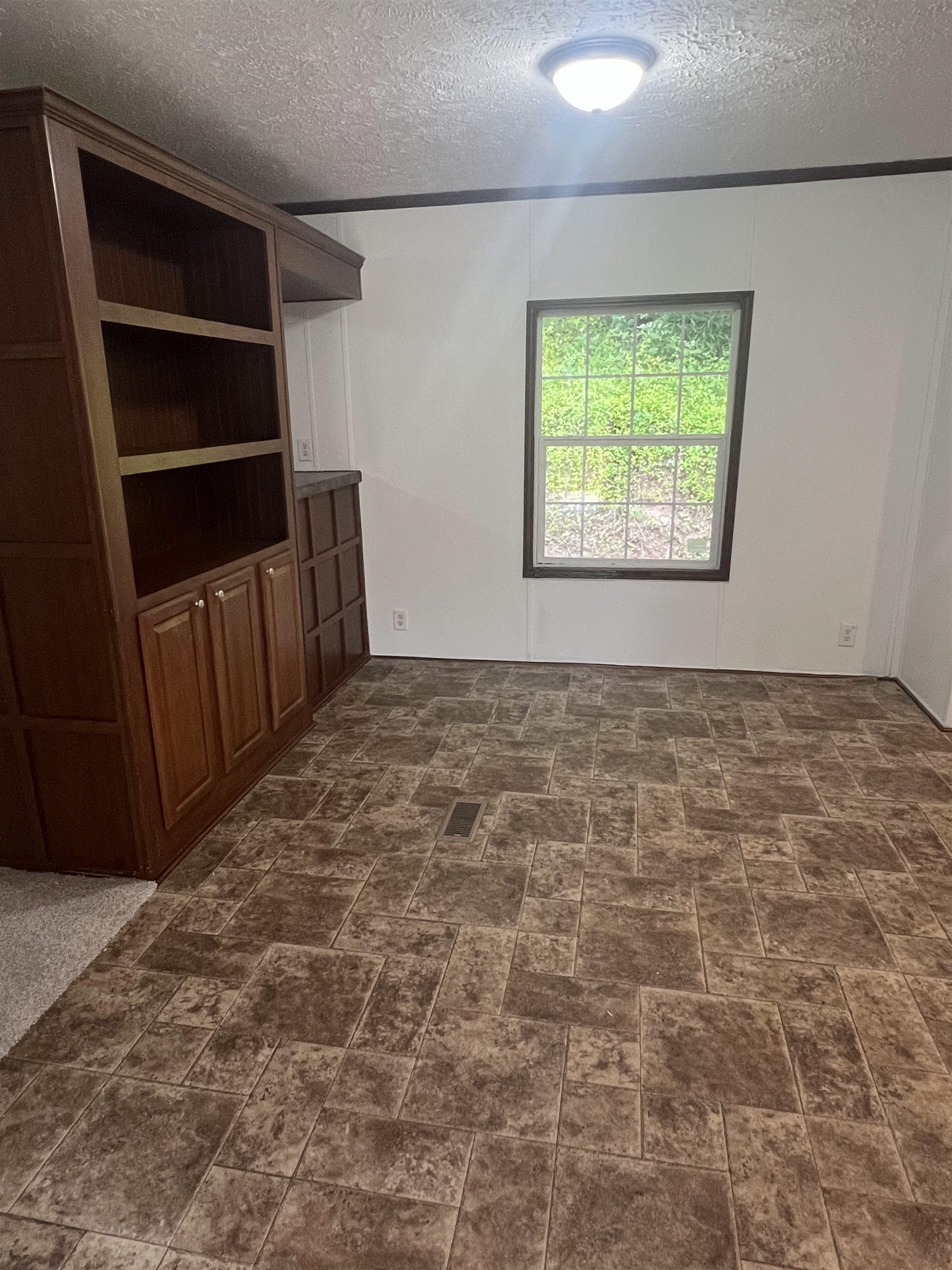 871 Co Rte 7/3 Charleston, WV 25312 - Photo 4 of 28