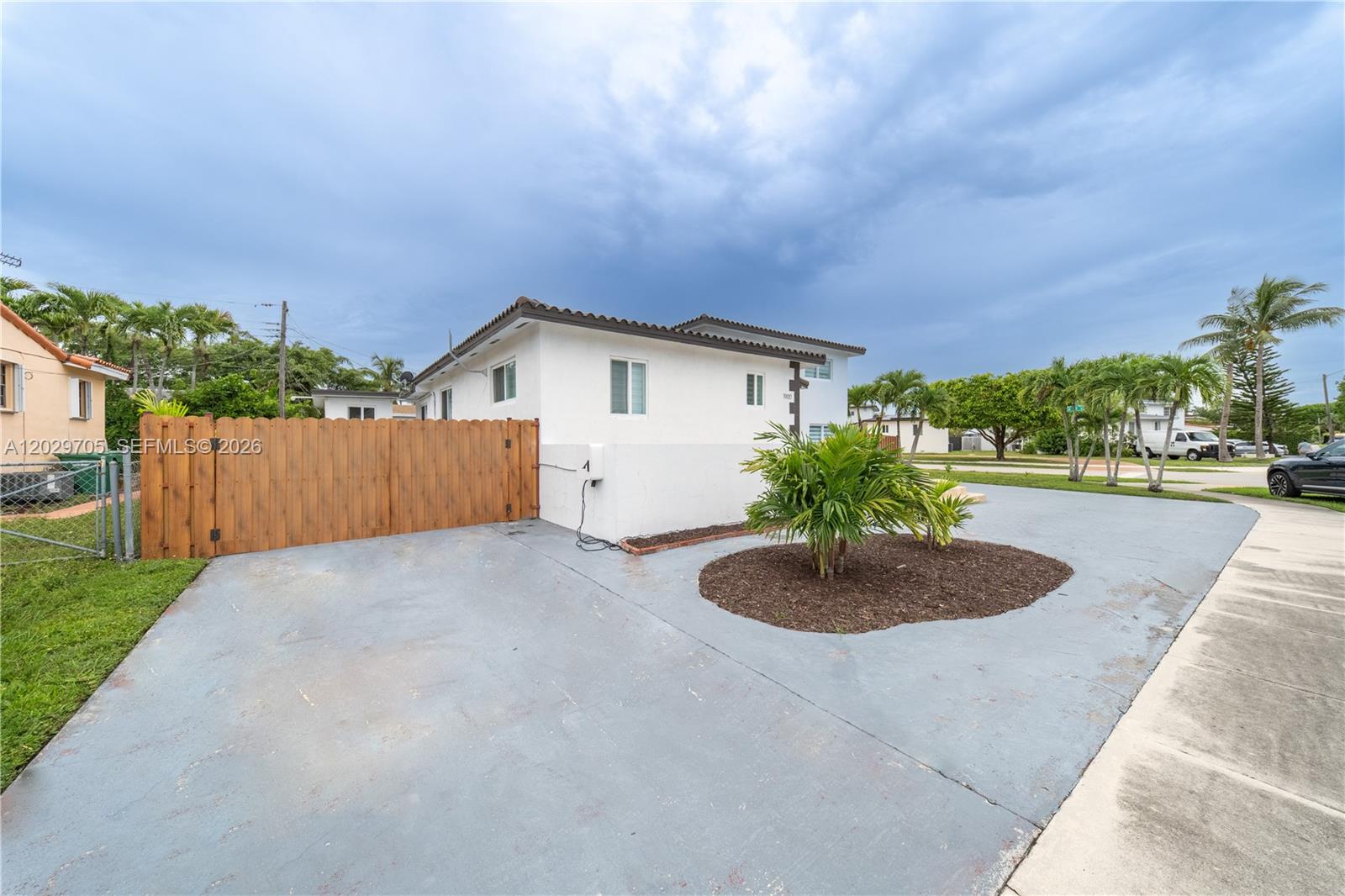 1900 Southwest 83rd Avenue Miami, FL 33155 - Photo 4 of 50