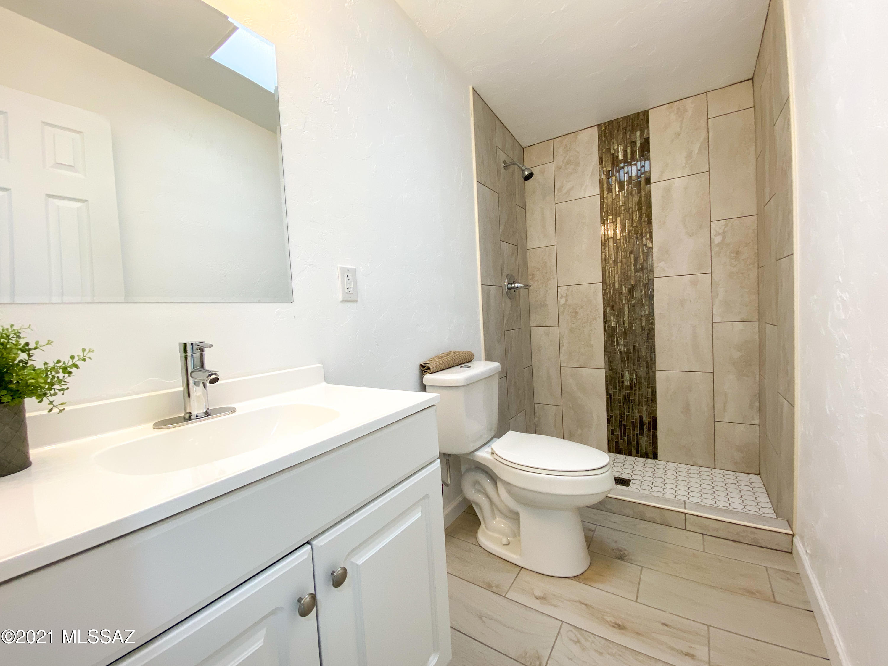 1462 West Roger Road Tucson, AZ 85705 - Photo 15 of 33