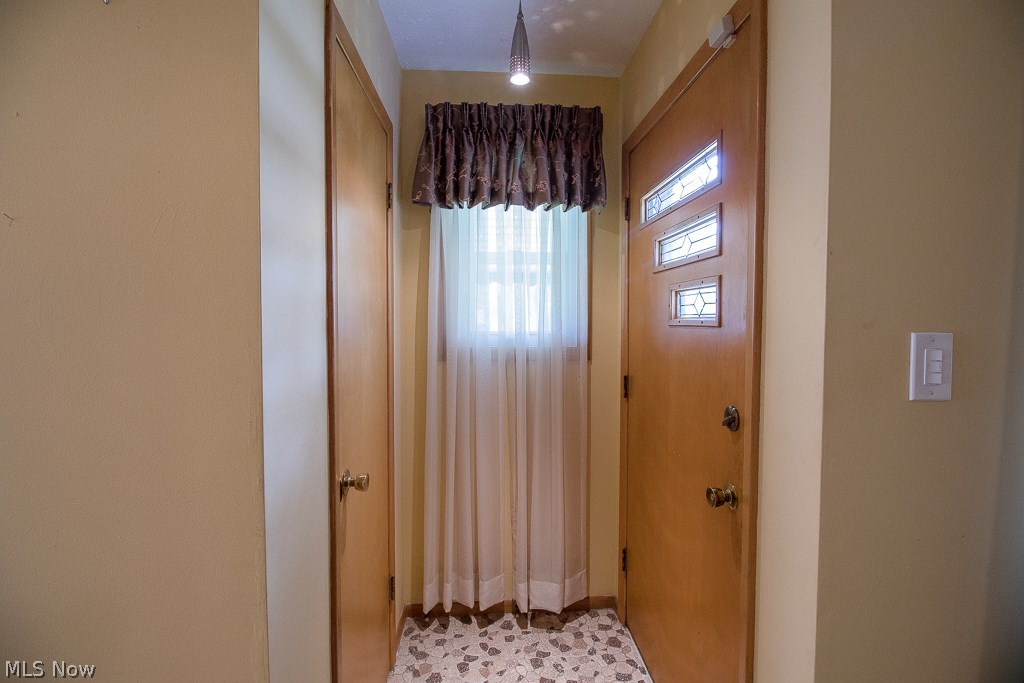 17901 Nottingham Road Cleveland, OH 44119 - Photo 11 of 35 Gallery Image 11