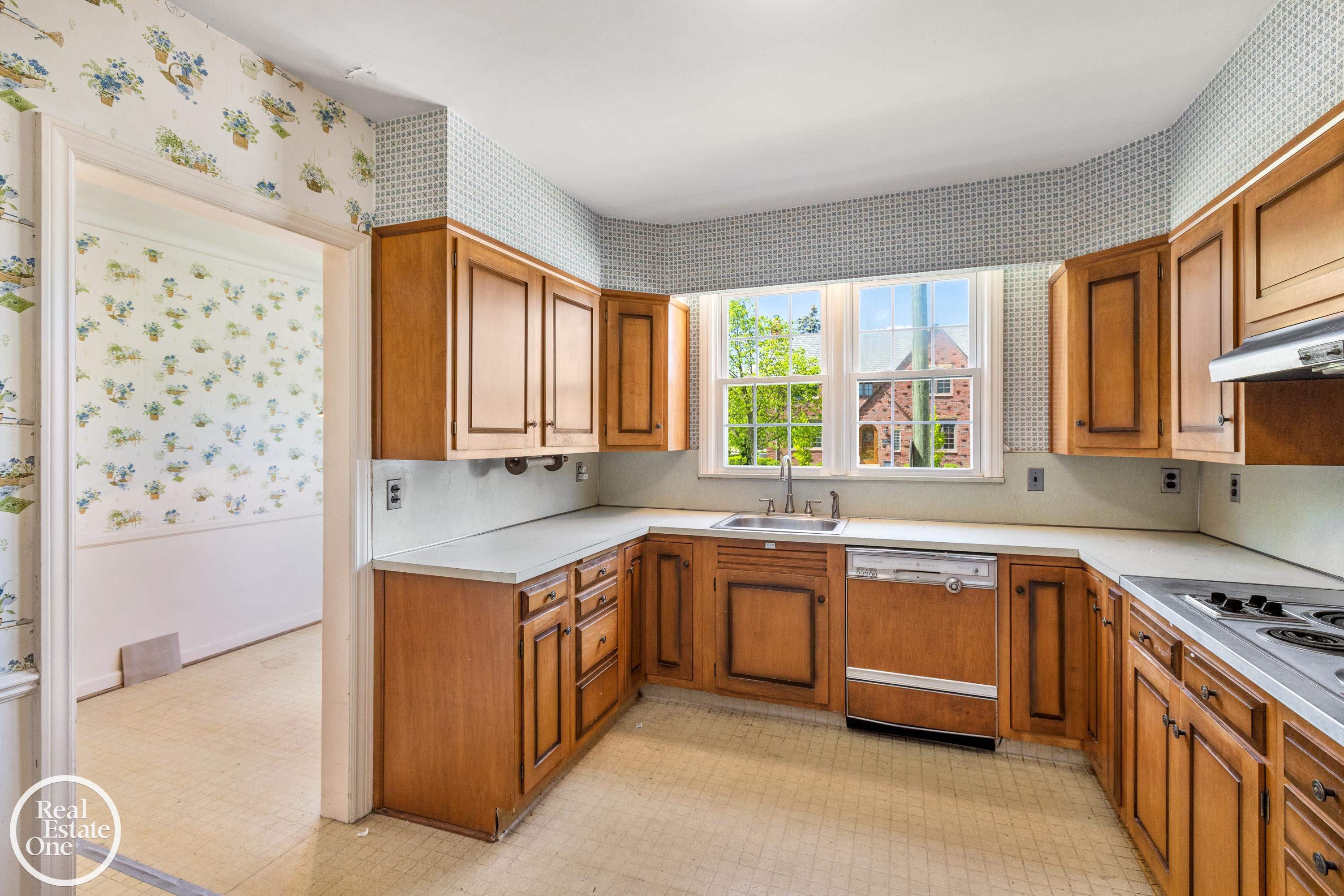 682 Lincoln Road Grosse Pointe, MI 48230 - Photo 28 of 45