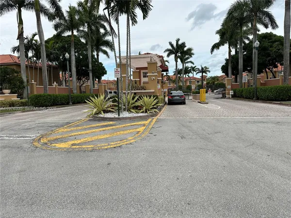 $2,800 | 745 Southwest 107th Avenue, Pembroke Pines, FL 33025