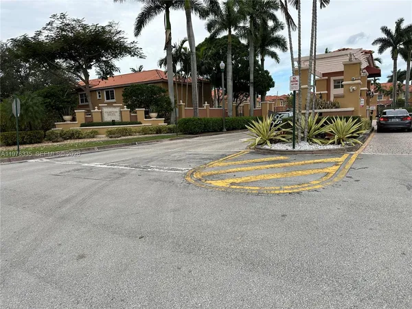 $2,800 | 745 Southwest 107th Avenue, Pembroke Pines, FL 33025