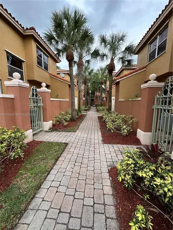 $2,800 | 745 Southwest 107th Avenue, Pembroke Pines, FL 33025