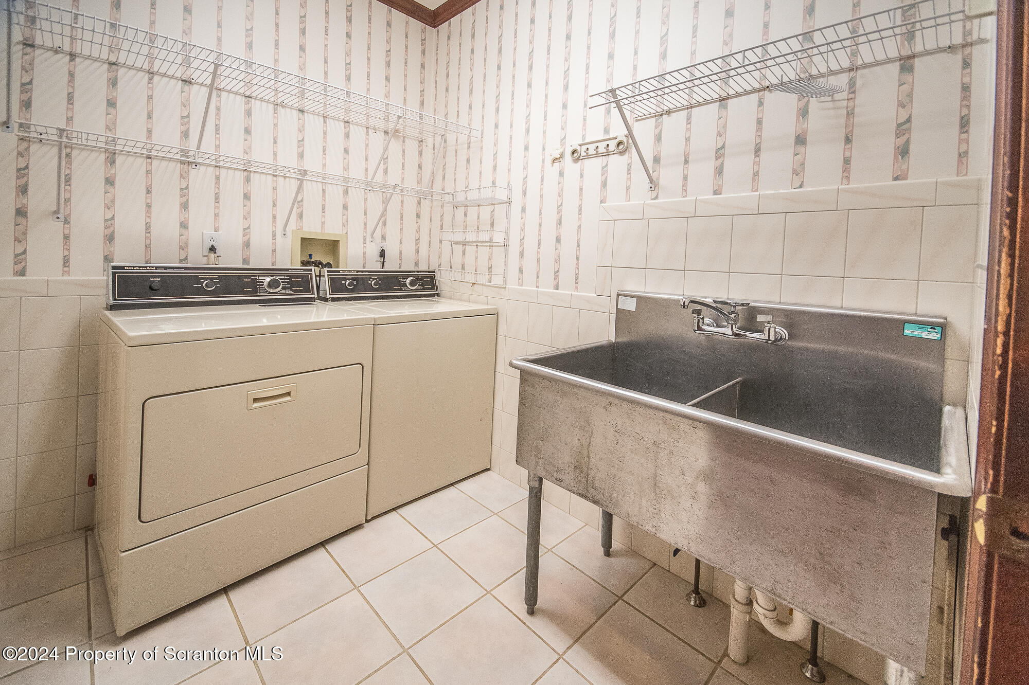 356 Carbondale Road Clarks Summit, PA 18411 - Photo 49 of 84 Gallery Image 49