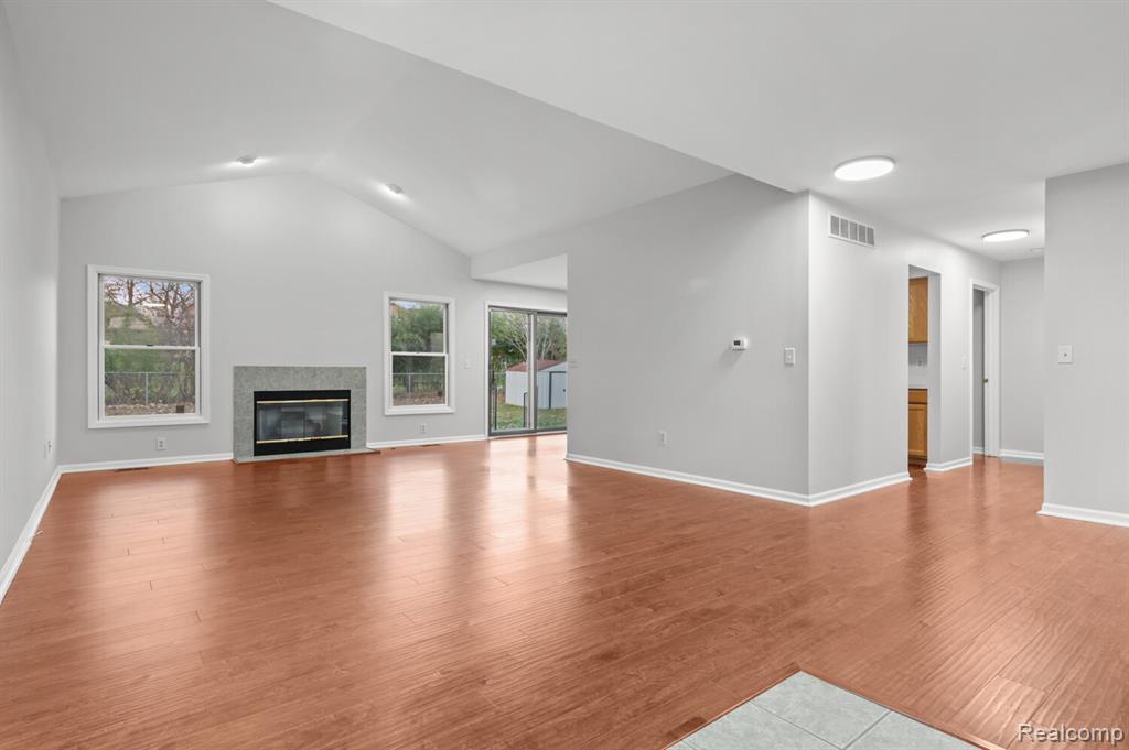 1670 West Ellsworth Road Ann Arbor, MI 48108 - Photo 4 of 33 Gallery Image 4