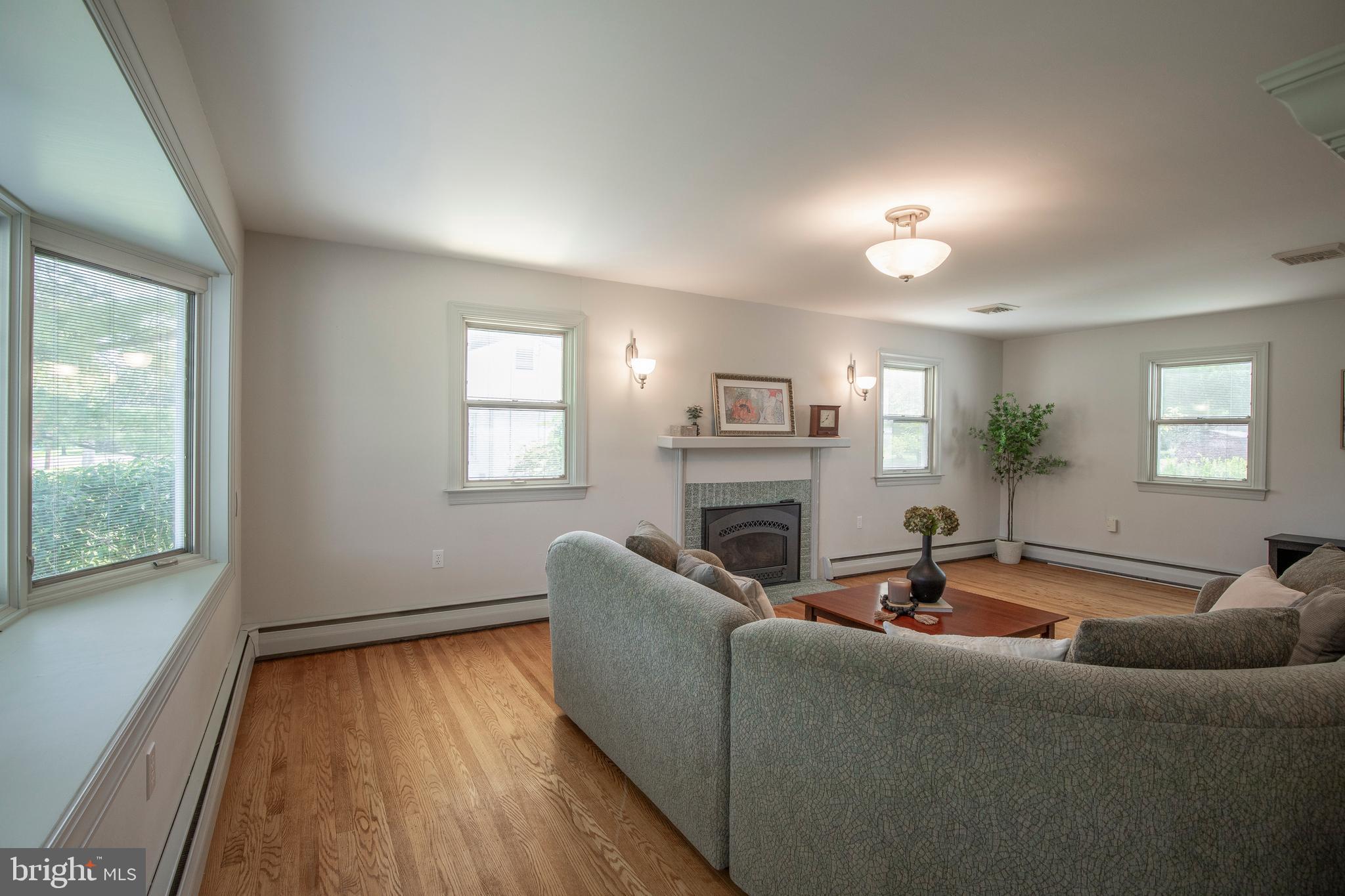 1118 Clymer Road Hatfield, PA 19440 - Photo 9 of 63 Living room with bay window