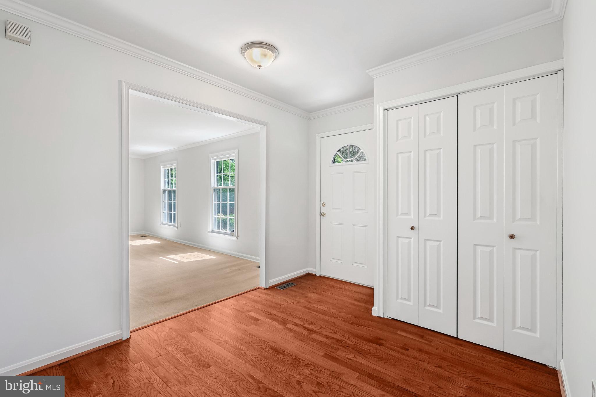 2404 Rosedown Drive Reston, VA 20191 - Photo 6 of 56 Foyer