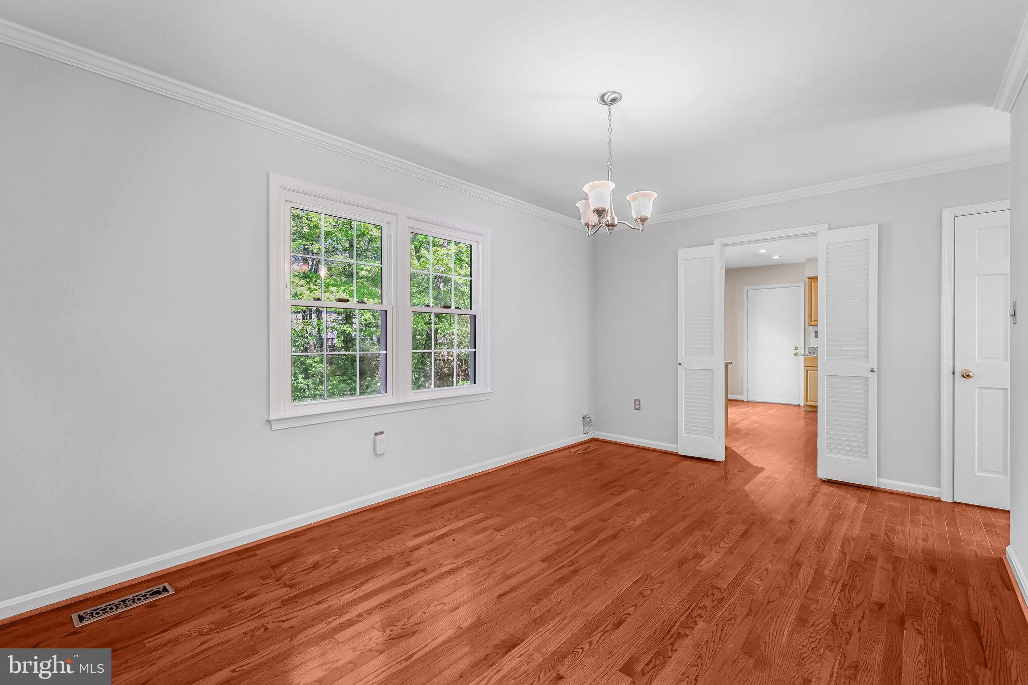 2404 Rosedown Drive Reston, VA 20191 - Photo 9 of 56 Dining room