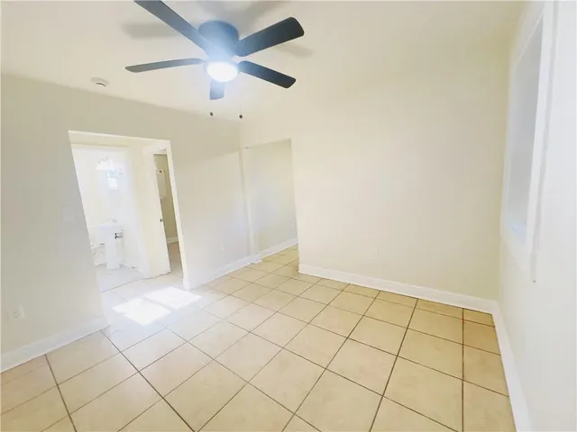 $1,100 | 1938 Jackson Avenue, Unit 4, New Orleans, LA 70113