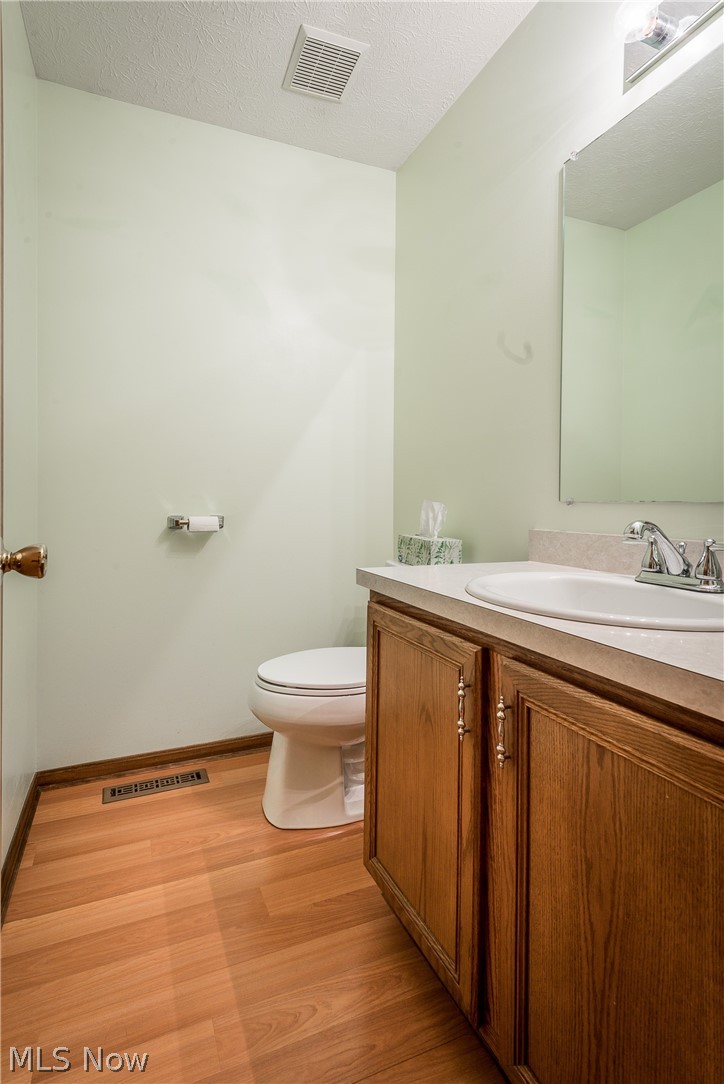 2094 Timber Ridge Trail Streetsboro, OH 44241 - Photo 17 of 33 Half bath