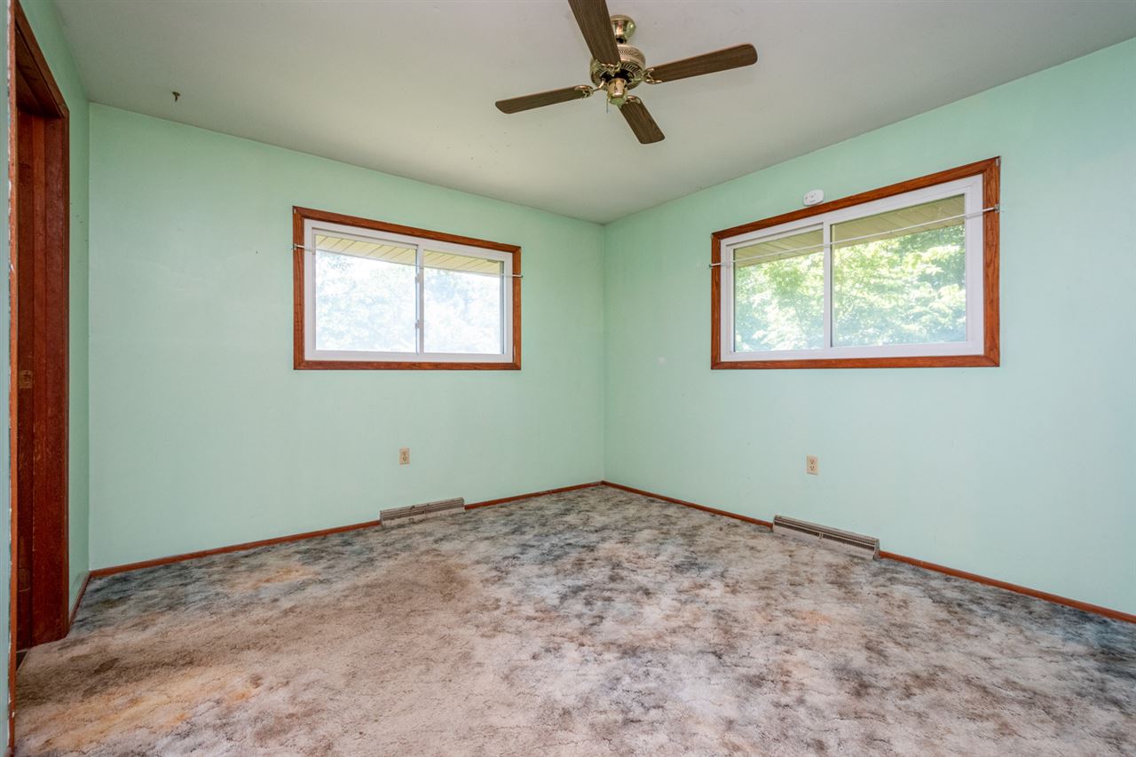 1128 R Avenue Marengo, IA 52301 - Photo 14 of 22 Gallery Image 14