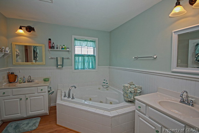 2735 Shell Road Gloucester, VA 23061 - Photo 14 of 25