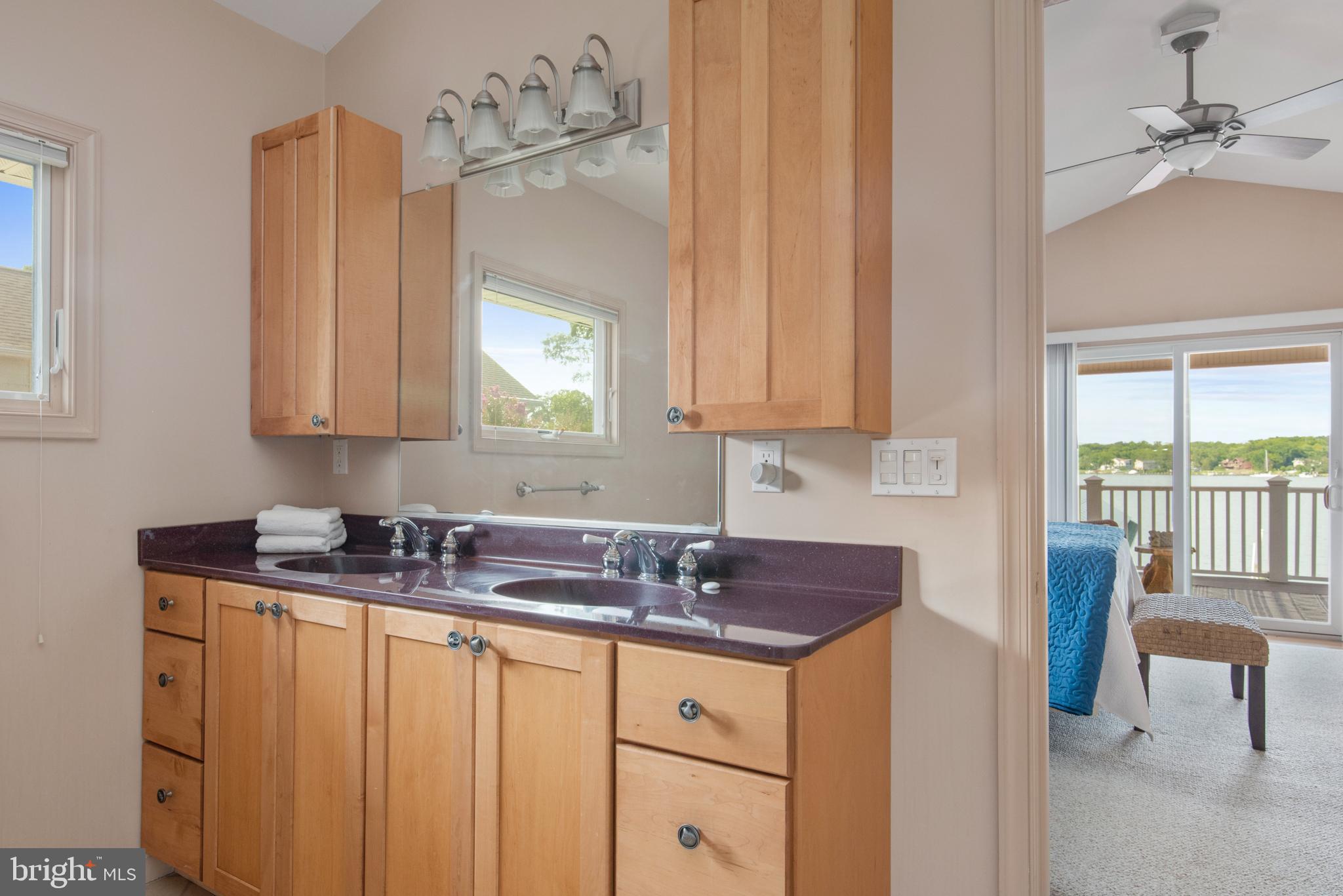 3731 Thomas Point Road Annapolis, MD 21403 - Photo 40 of 90 Full primary bath, upper level