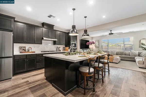 $839,500 | 208 Littleton Street, Oakley, CA 94561