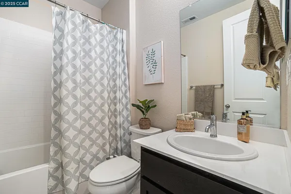 $839,500 | 208 Littleton Street, Oakley, CA 94561