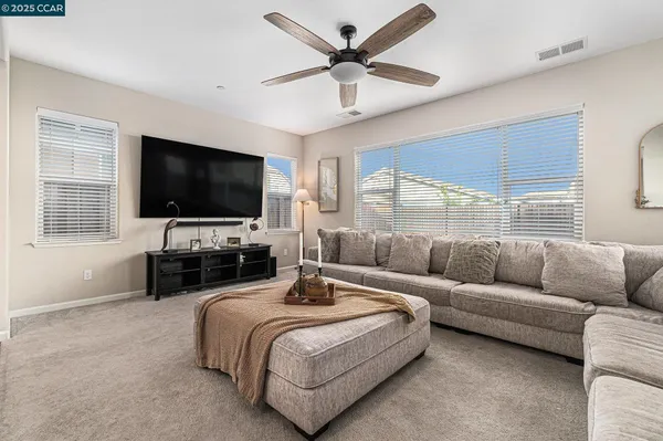 $839,500 | 208 Littleton Street, Oakley, CA 94561
