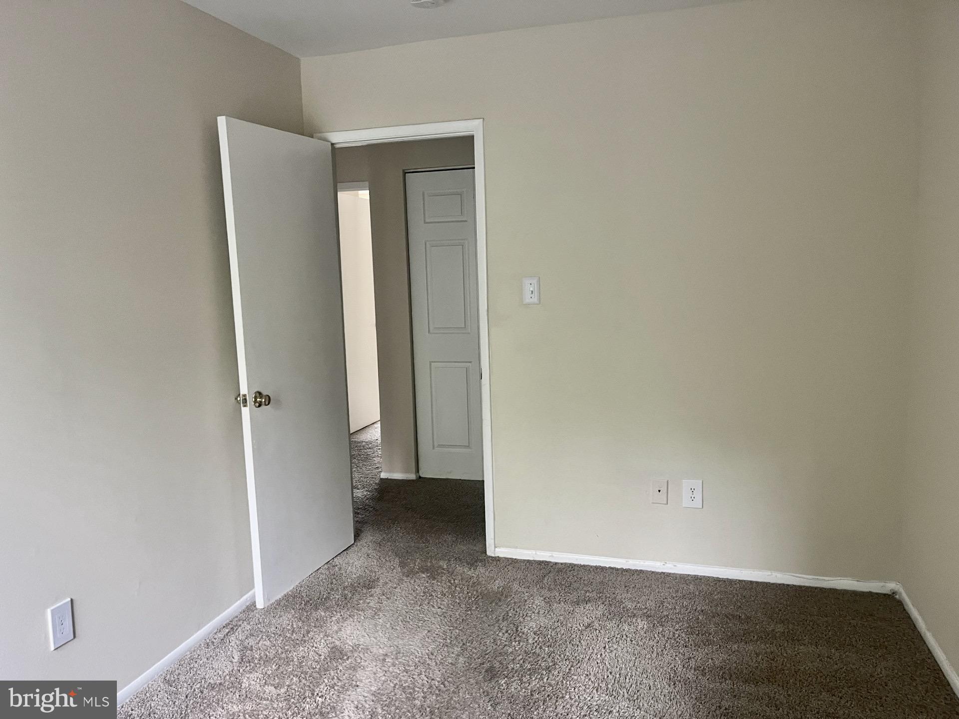 2250 Southgate Square Reston, VA 20191 - Photo 15 of 21 an empty room with closet