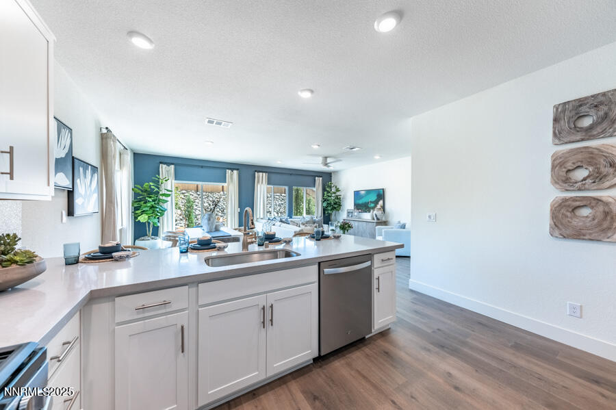 1312 Coco Drive Carson City, NV 89705 - Photo 11 of 30 Kitchen