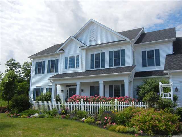 17 Dona Lea Road Perinton, NY 14450 - Photo 1 of 1 Exterior Front