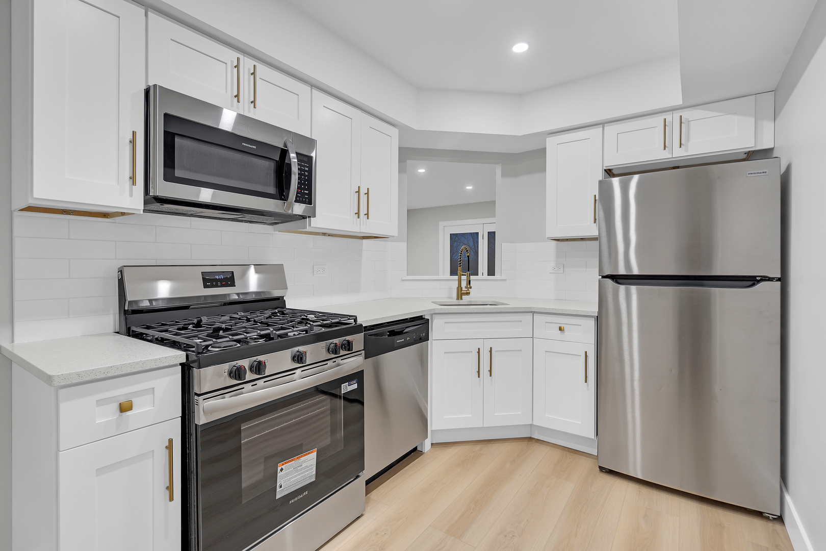 10347 Dearlove Road, Unit 302 Glenview, IL 60025 - Photo 13 of 26 Gallery Image 13