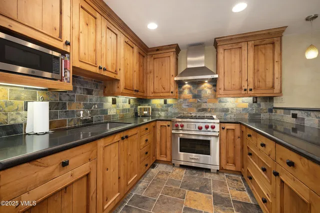 $3,100,000 | 83 Willow Place, Unit 2, Vail, CO 81657