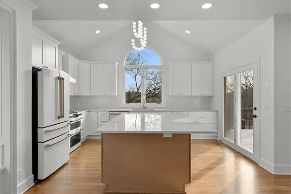 $939,000 | 4113 West 150th Street, Overland Park, KS 66224
