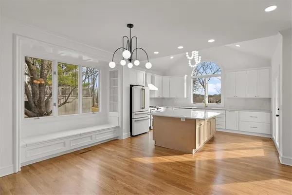 $939,000 | 4113 West 150th Street, Overland Park, KS 66224