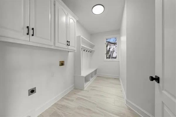 $939,000 | 4113 West 150th Street, Overland Park, KS 66224