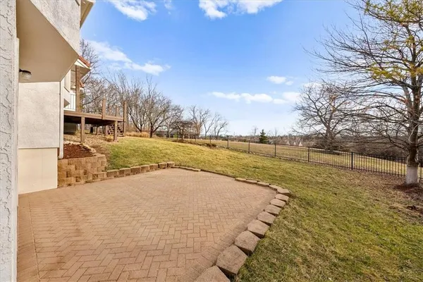 $939,000 | 4113 West 150th Street, Overland Park, KS 66224