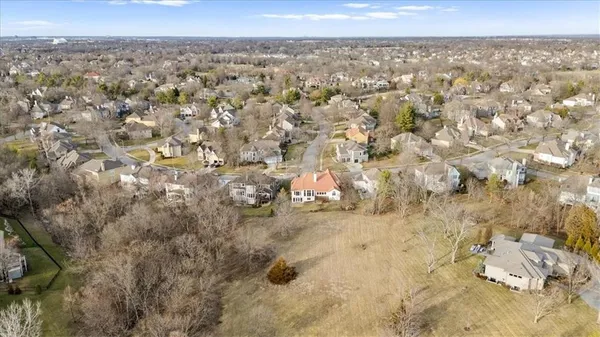 $939,000 | 4113 West 150th Street, Overland Park, KS 66224