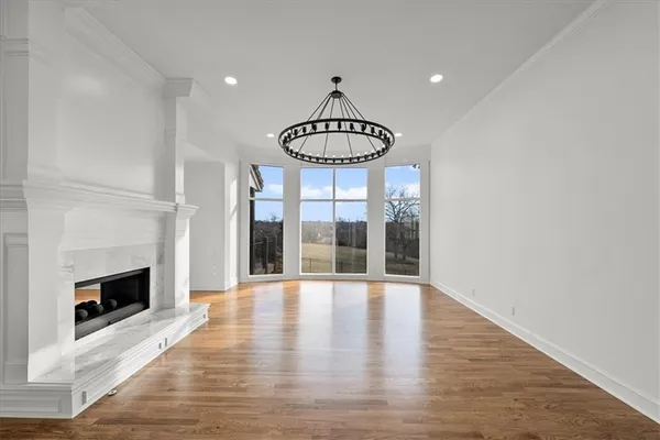 $939,000 | 4113 West 150th Street, Overland Park, KS 66224