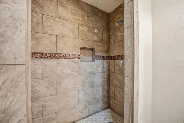 $175,000 | 302 West Armstrong Avenue, Comanche, TX 76442