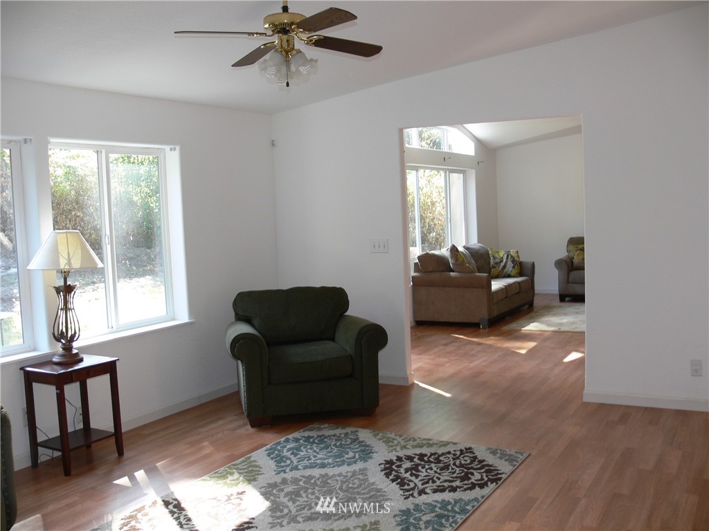 3076 Taylor Road Oak Harbor, WA 98277 - Photo 14 of 25 Gallery Image 14