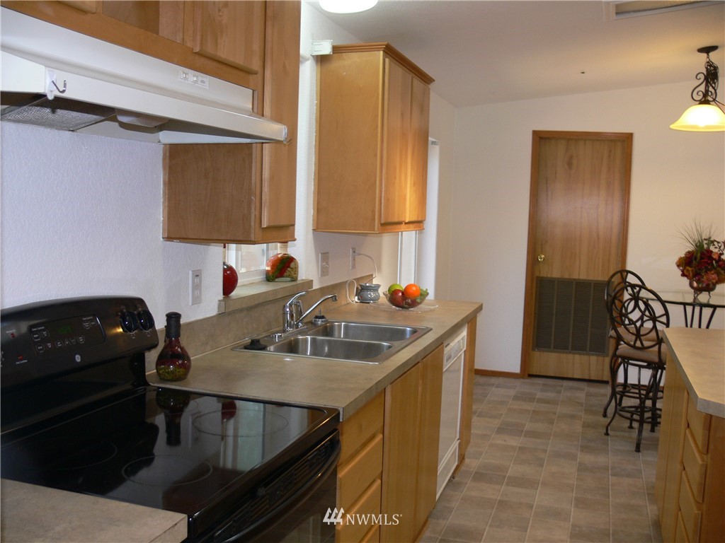 3076 Taylor Road Oak Harbor, WA 98277 - Photo 8 of 25 Gallery Image 8