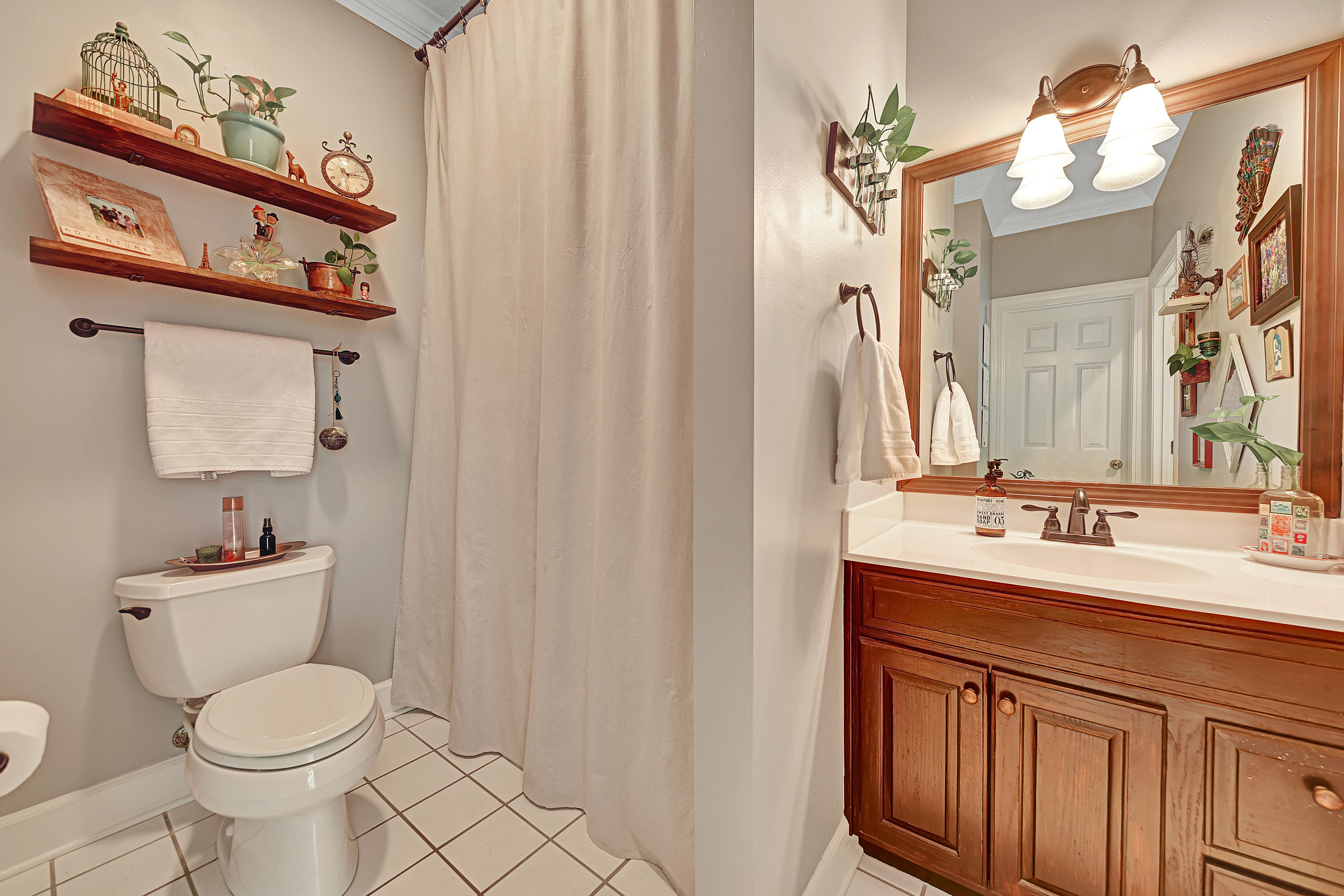 12905 Long Ridge Road Knoxville, TN 37934 - Photo 4 of 33 Full bath on main level