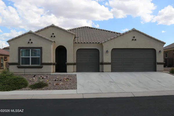 $455,000 | 1085 West Valley Meadow Lane, Sahuarita, AZ 85629