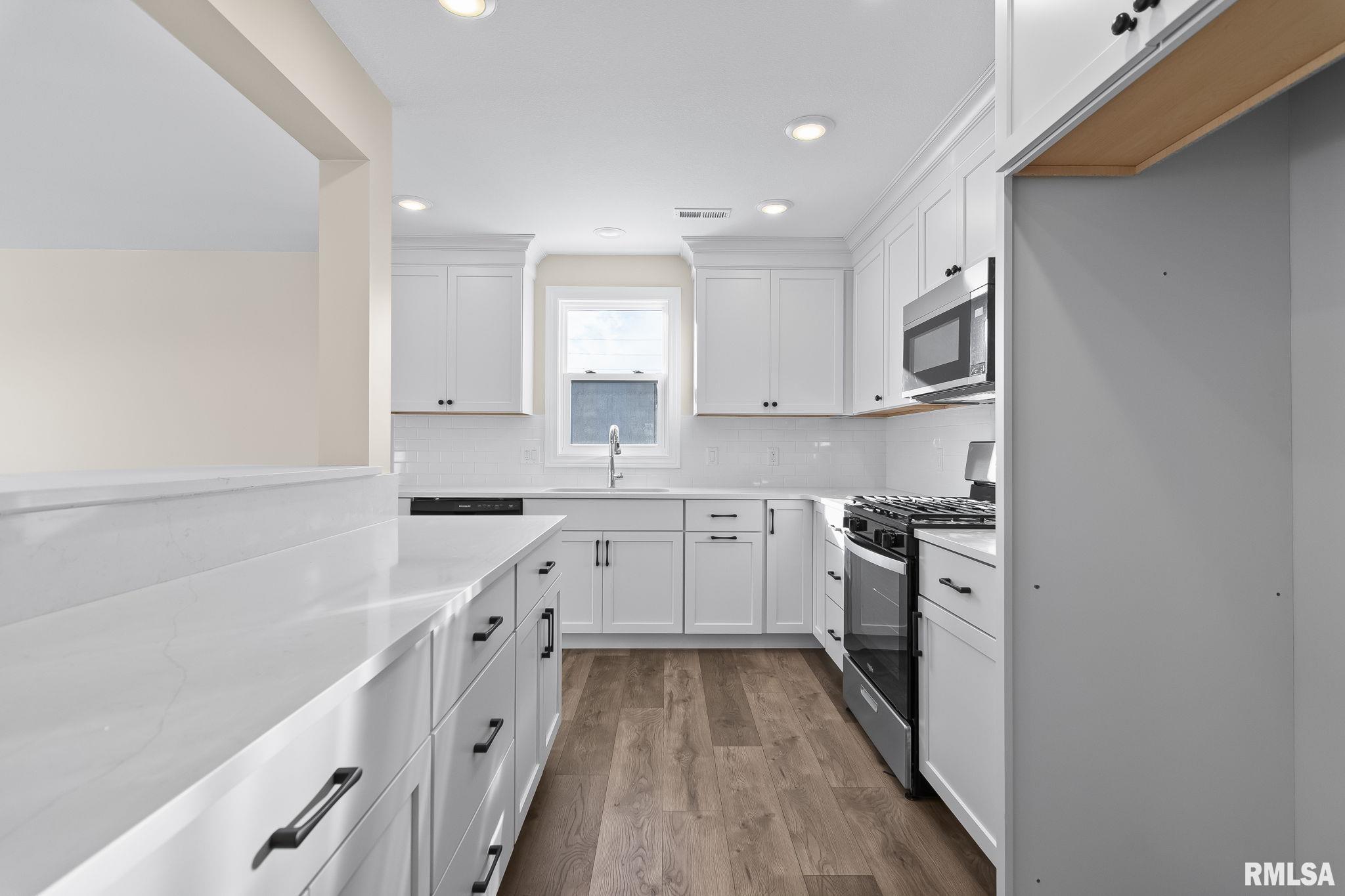 4236 Westgate Drive Springfield, IL 62711 - Photo 11 of 33