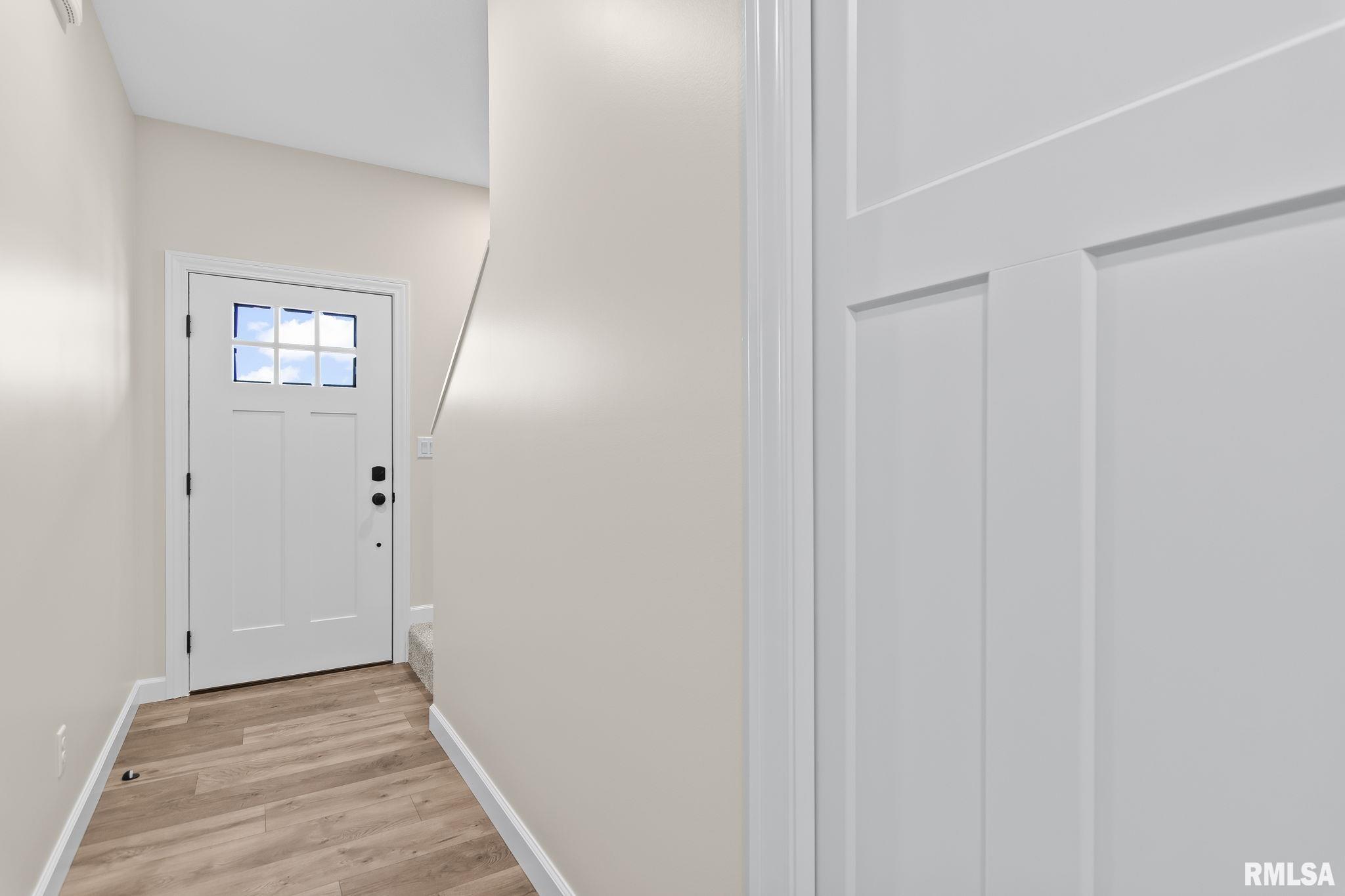 4236 Westgate Drive Springfield, IL 62711 - Photo 4 of 33