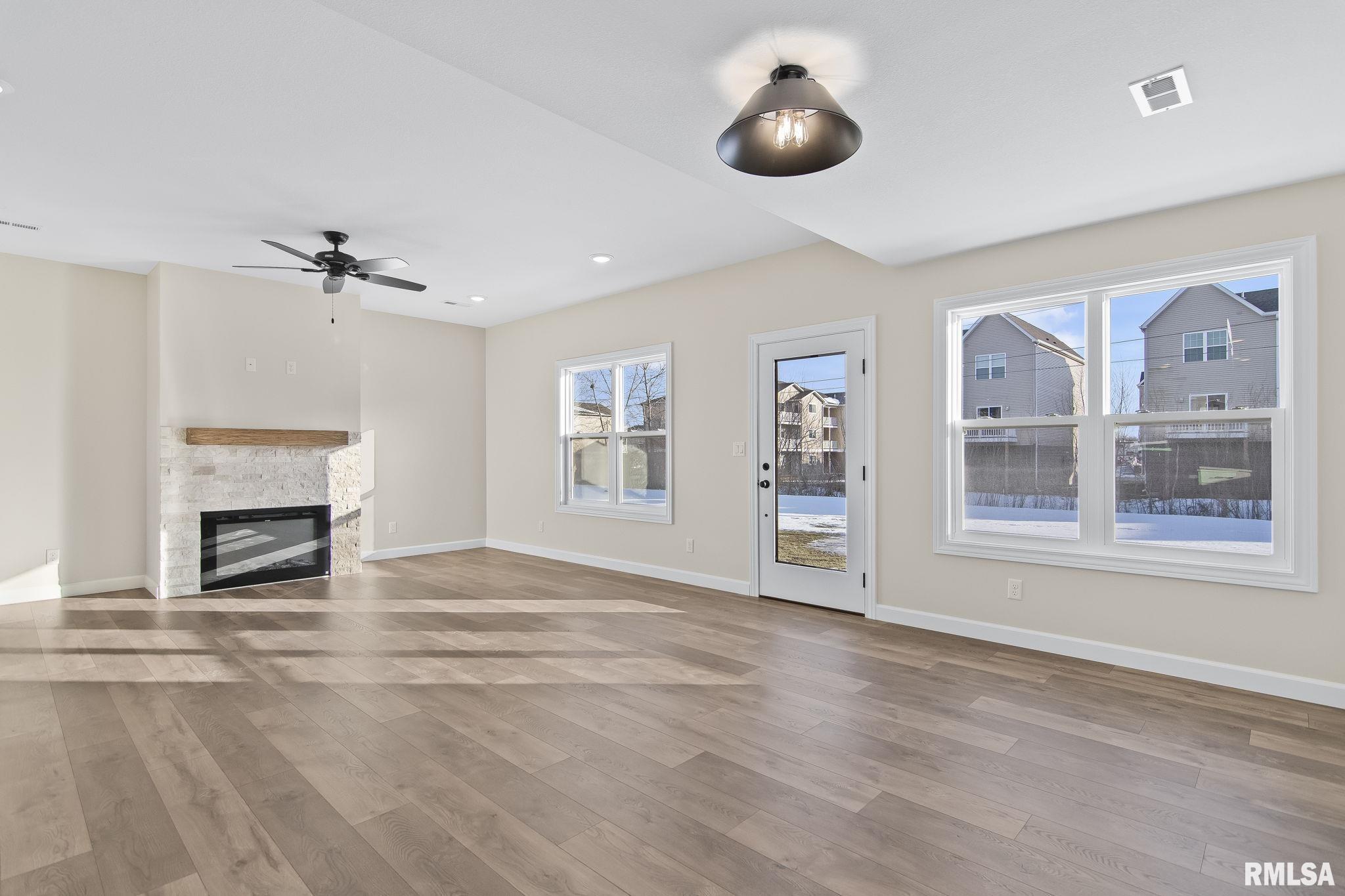 4236 Westgate Drive Springfield, IL 62711 - Photo 7 of 33