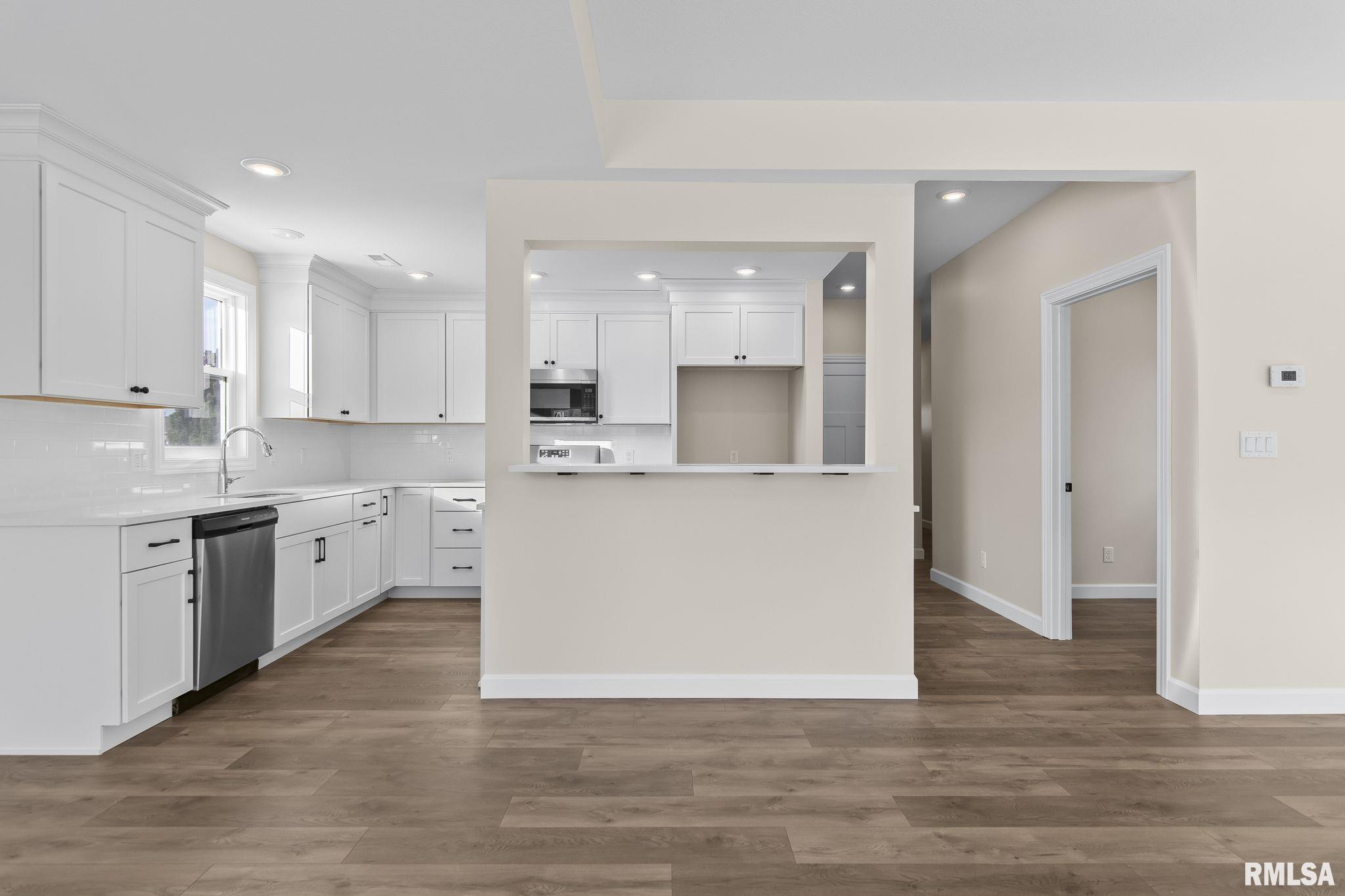 4236 Westgate Drive Springfield, IL 62711 - Photo 10 of 33