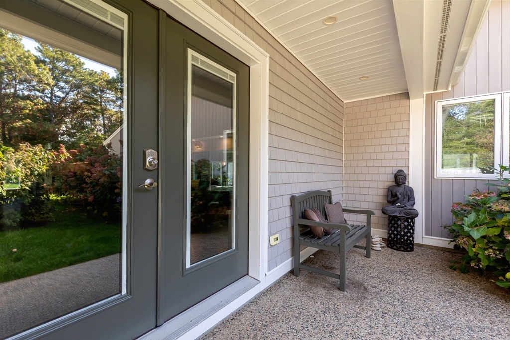 29 Melissa Avenue Mashpee, MA 02649 - Photo 3 of 42