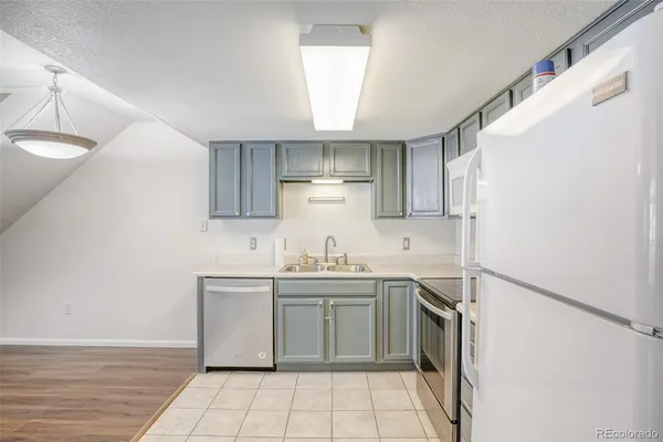 $2,200 | 1675 South Cole Street, Unit B6, Lakewood, CO 80228