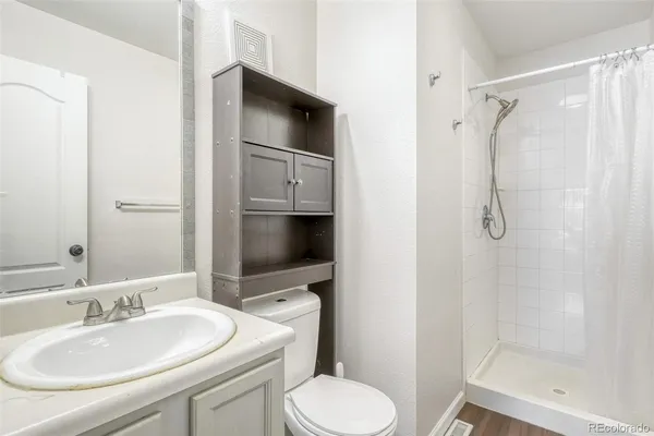 $2,200 | 1675 South Cole Street, Unit B6, Lakewood, CO 80228