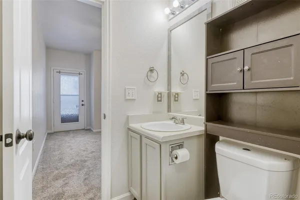 $2,200 | 1675 South Cole Street, Unit B6, Lakewood, CO 80228