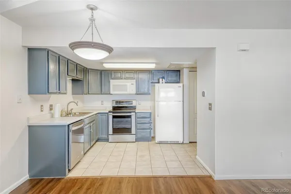 $2,200 | 1675 South Cole Street, Unit B6, Lakewood, CO 80228