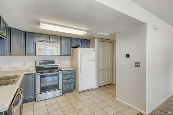 $2,200 | 1675 South Cole Street, Unit B6, Lakewood, CO 80228