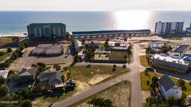 $399,000 | 601 Granada Circle, Panama City Beach, FL 32413