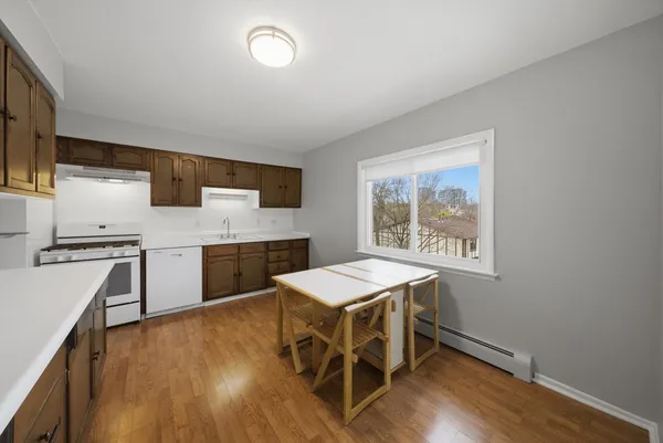 $259,000 | 403 North Marion Street, Unit 3D, Oak Park, IL 60302