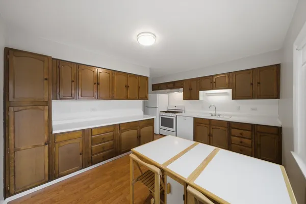 $259,000 | 403 North Marion Street, Unit 3D, Oak Park, IL 60302